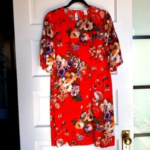 H&M ruffle sleeve shift floral dress